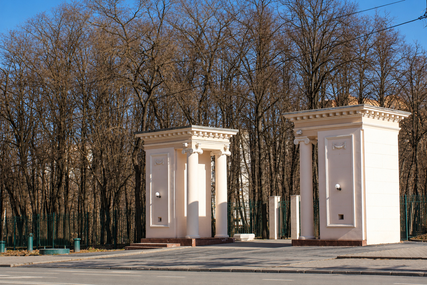 Вход в Бабушкинский парк