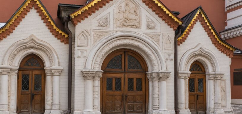 Вход в Третьяковскую галерею