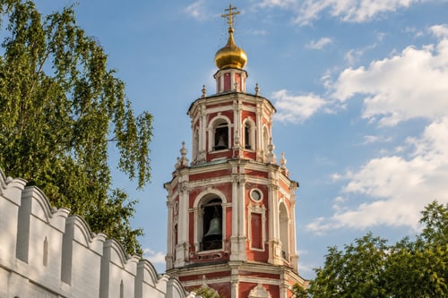Колокольня Новодевичьего монастыря