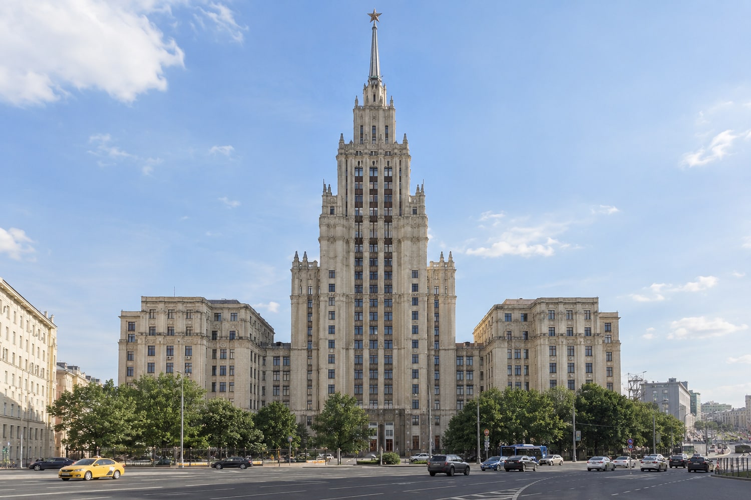 Высотка у Красных Ворот
